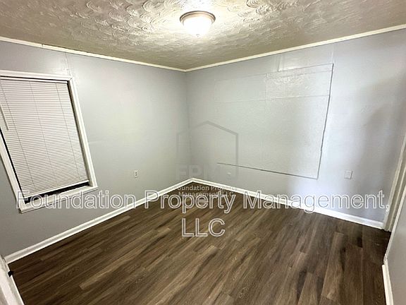 5th image of 3257 Macon Rd