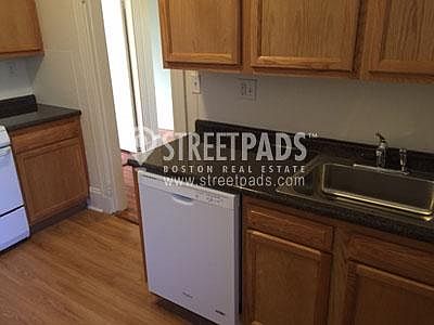 2nd image of 1377 Commonwealth Ave #U9