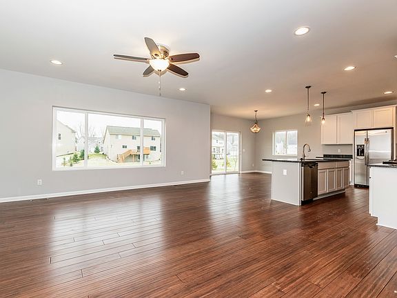 5th image of 2128 Rolling Hills Dr