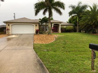 1930 NE 15th Ln, Cape Coral, FL 33909