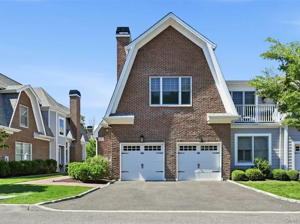 227 Coach Drive, Woodbury, NY 11797