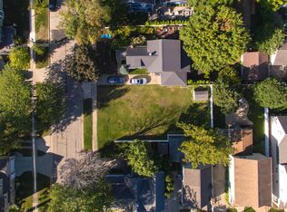 613 Saint Joseph St, South Haven, MI 49090