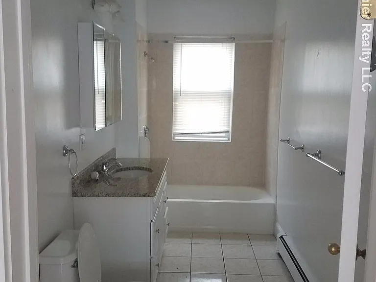 Glenwood Rd — Photo 13