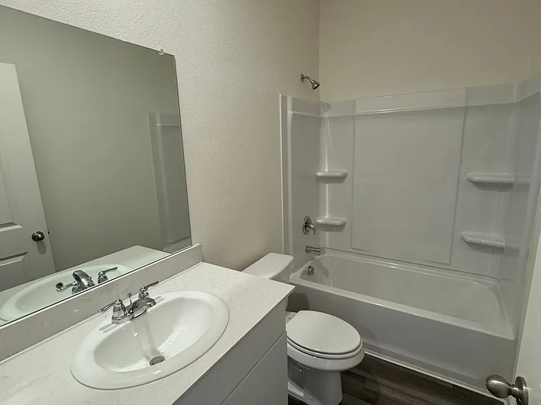 4909 McCoy Dr — Photo 9