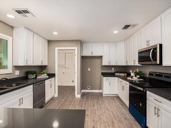 4th image of 6933 E Flossmoor Ave