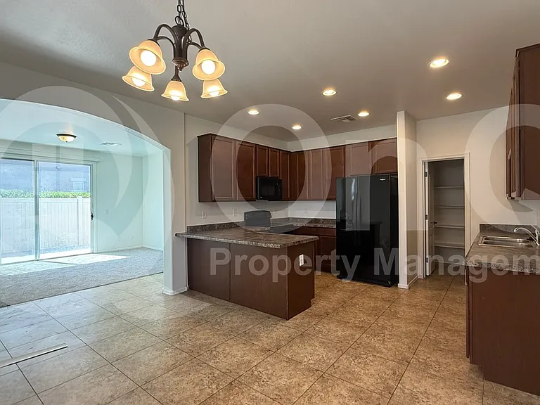 3927 E Edna Dr — Photo 10