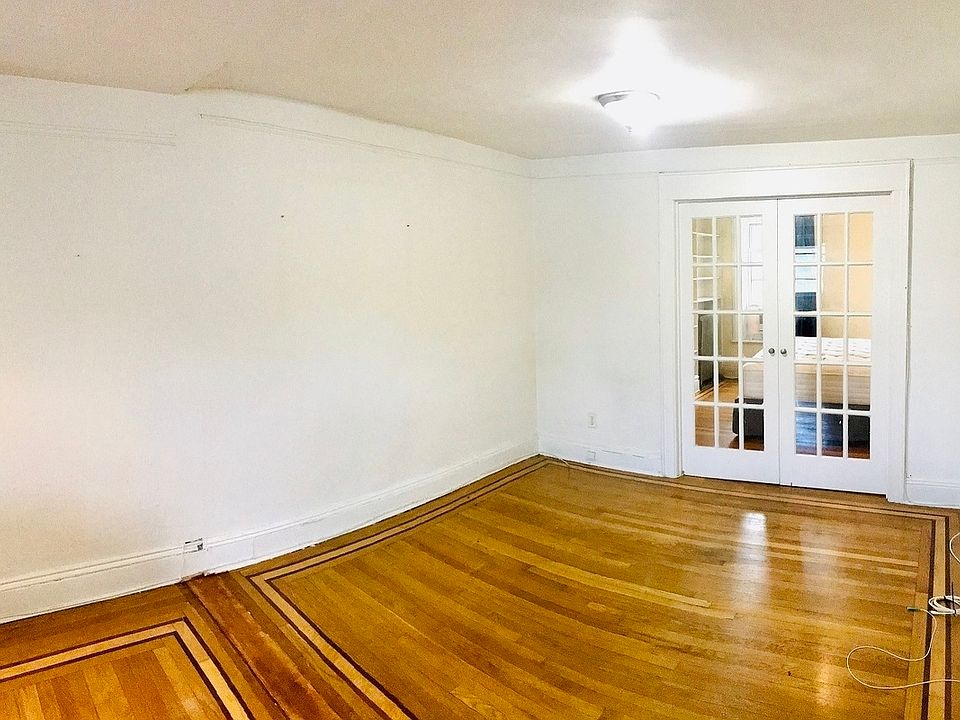 1st image of 383 De Graw St #3