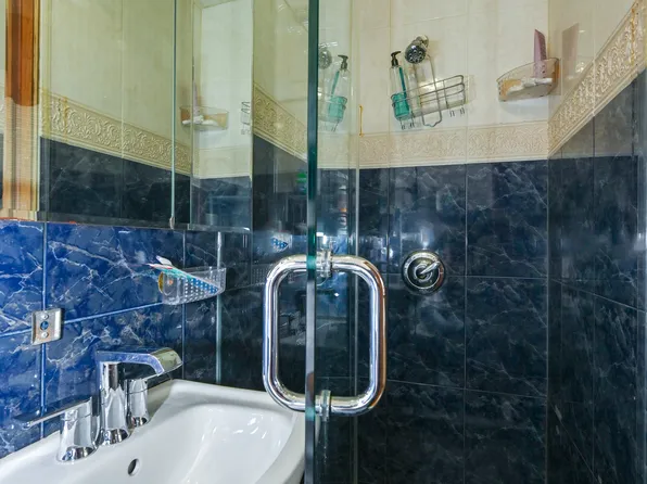 1479 East 32nd Street image 16 of 21