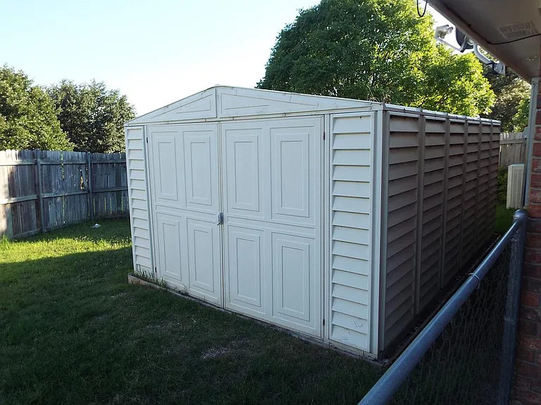 Storage building