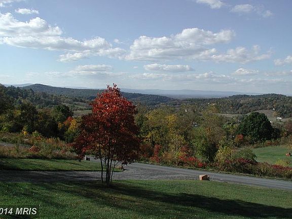 3rd image of 21 Winona Dr