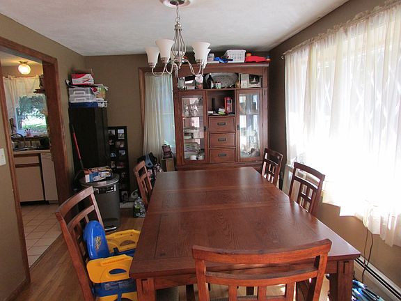 4th image of 17 Lund Dr #B