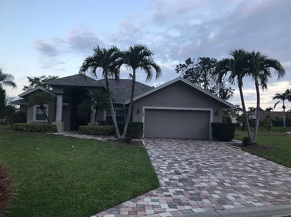 161 Brampton Ln, Naples, FL 34104