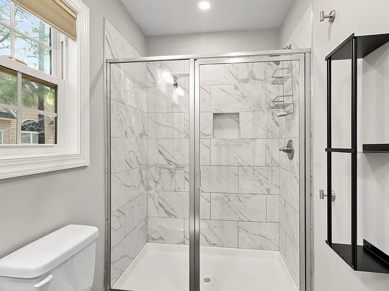 807 Thrush Dr — Photo 23
