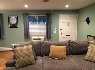 114 Jervis Ave, Farmingdale, NY 11735