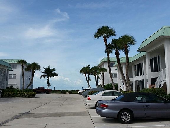 3rd image of 6500 Estero Blvd #F112