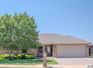 2323 Flagstone Dr, Clovis, NM 88101