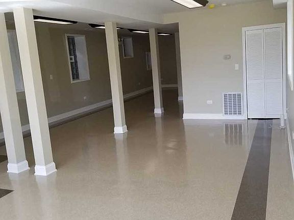 5th image of 5938 W Fullerton Ave