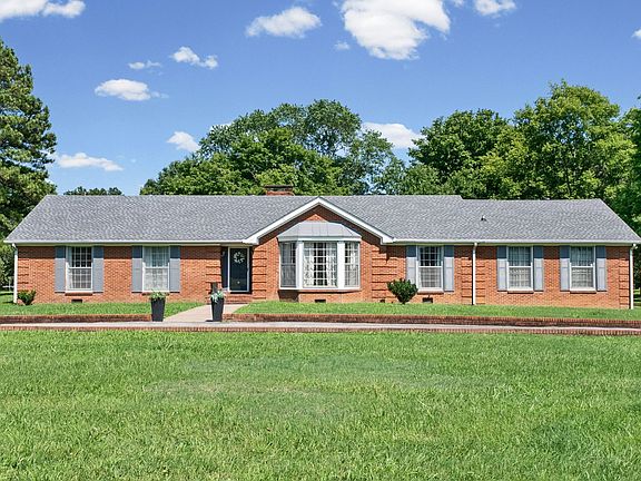 2nd image of 409 Wingate Dr