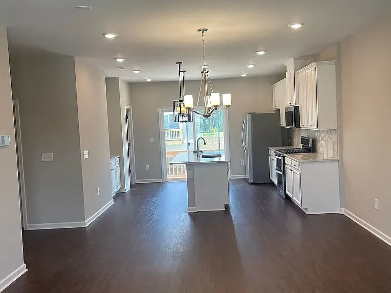 207 Adobe Pl — Photo 6
