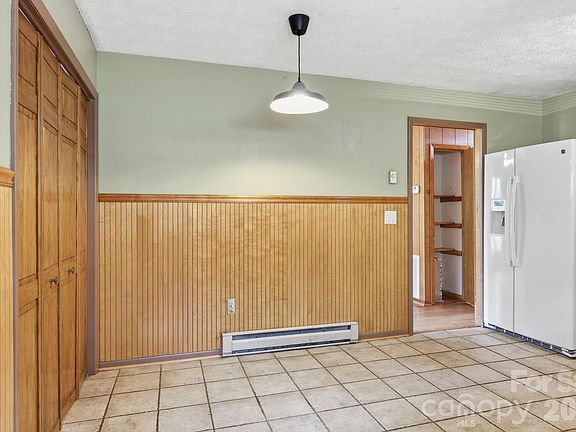 4th image of 959 Oakmont Dr