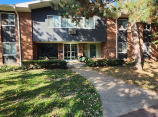 2118 Allen Blvd #6, Middleton, WI 53562