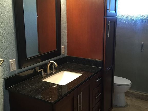4th image of 455 Crownpointe Cir