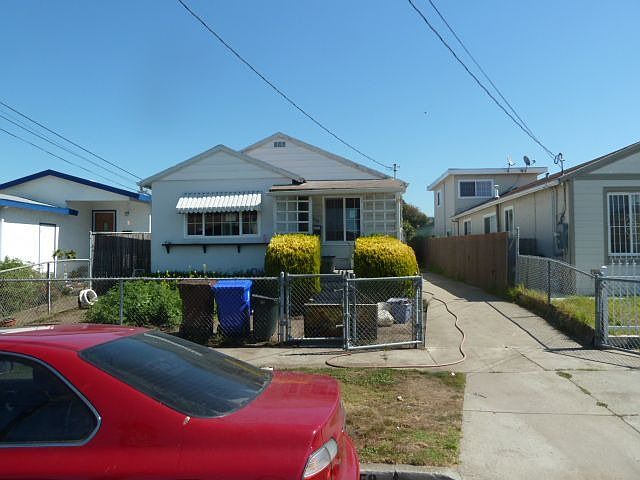 1st image of 258 S 42nd St