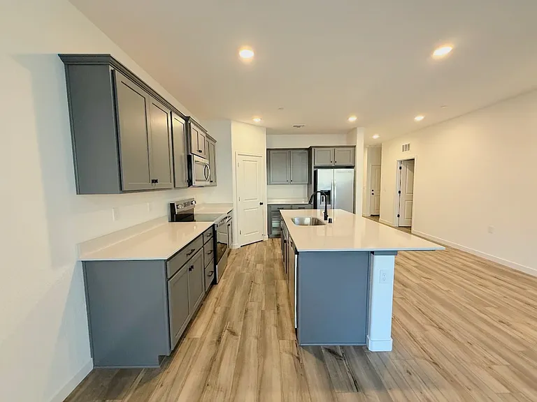 4735 Sami Jo Dr — Photo 3