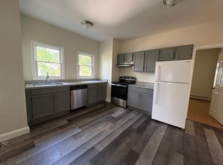 15 Oakes Ave #1, Southbridge, MA 01550