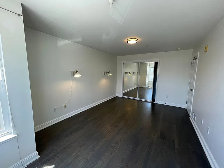 4520 Irving St #1 — Photo 9