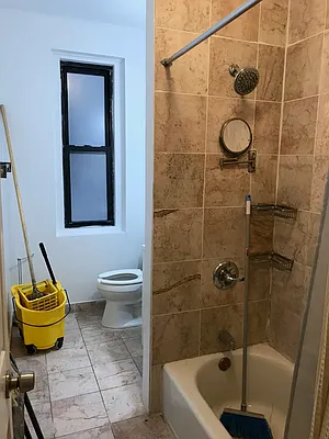 Rented by Salon Realty Corp | media 14