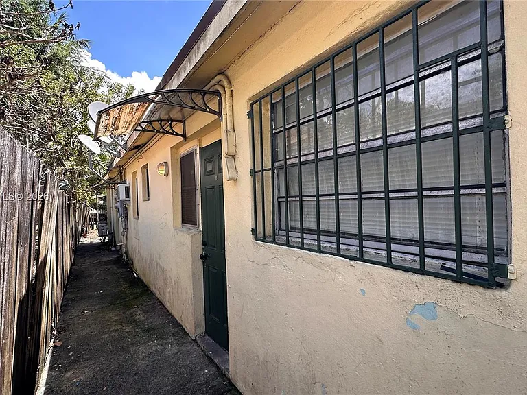 6345 N Miami Ave #1 — Photo 3