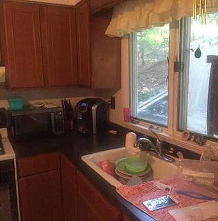 4th image of 6 Rockhill Dr