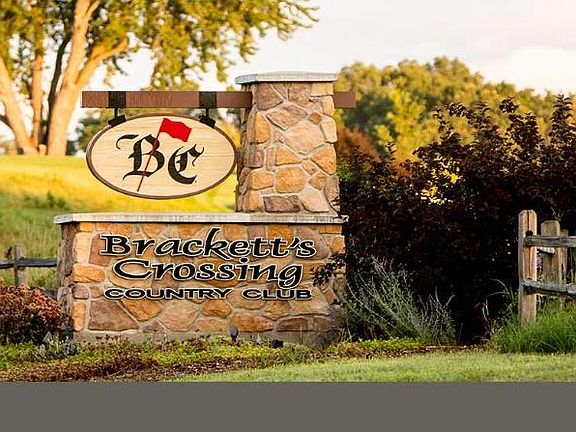 Award Winning Bracketts Crossing