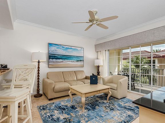 4th image of 221 9th St S #311