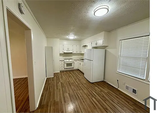 3 bed, 1450 sqft, $1,650 — Photo 3