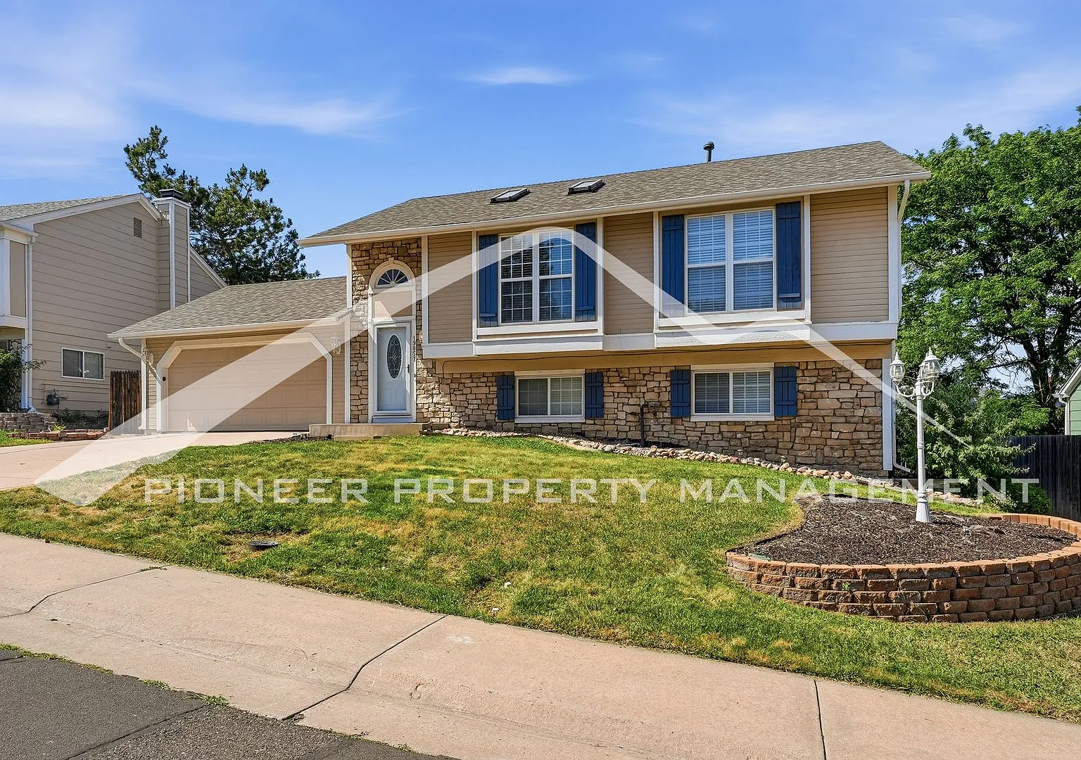 Spacious Home with Central AC and 2-Car Garage — Photo 2