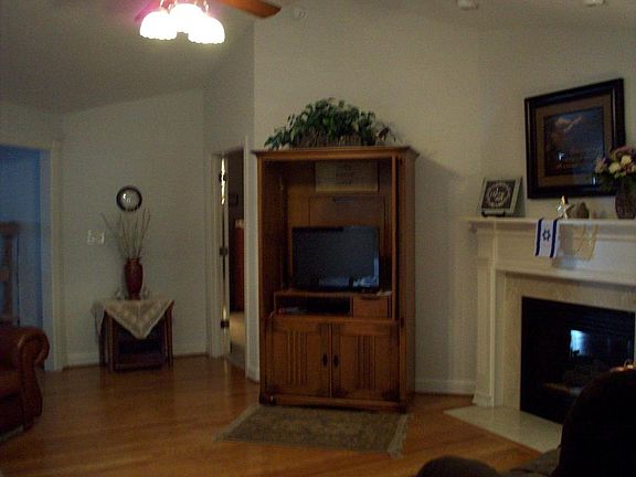 4th image of 4315 Wallerton Ct