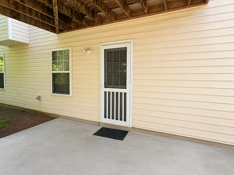 45 Grandview Ct — Photo 2