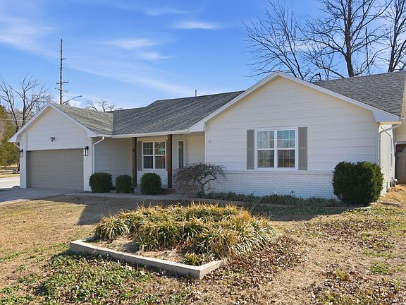 4th image of 1160 E Highpoint Street