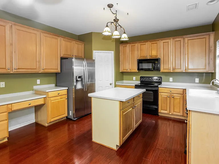 10313 Scotch Pine Cir — Photo 7