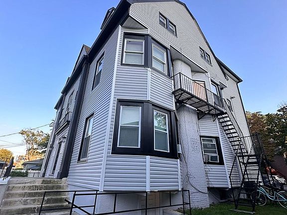 2nd image of 190-200 W Milton Ave #C5