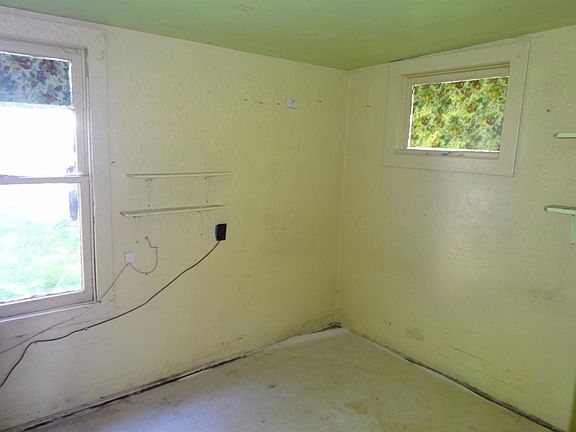 4th image of 406 S East St