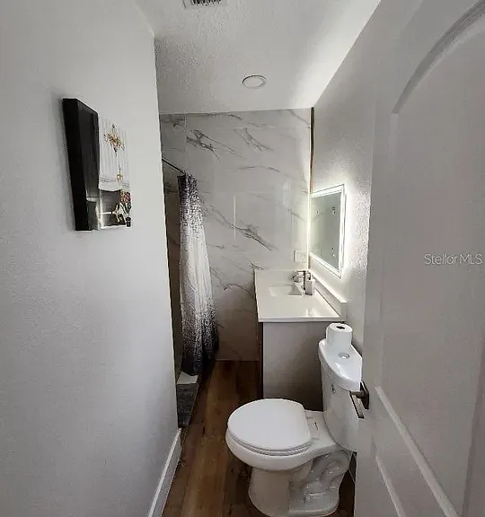 7218 Mandarin Dr — Photo 3