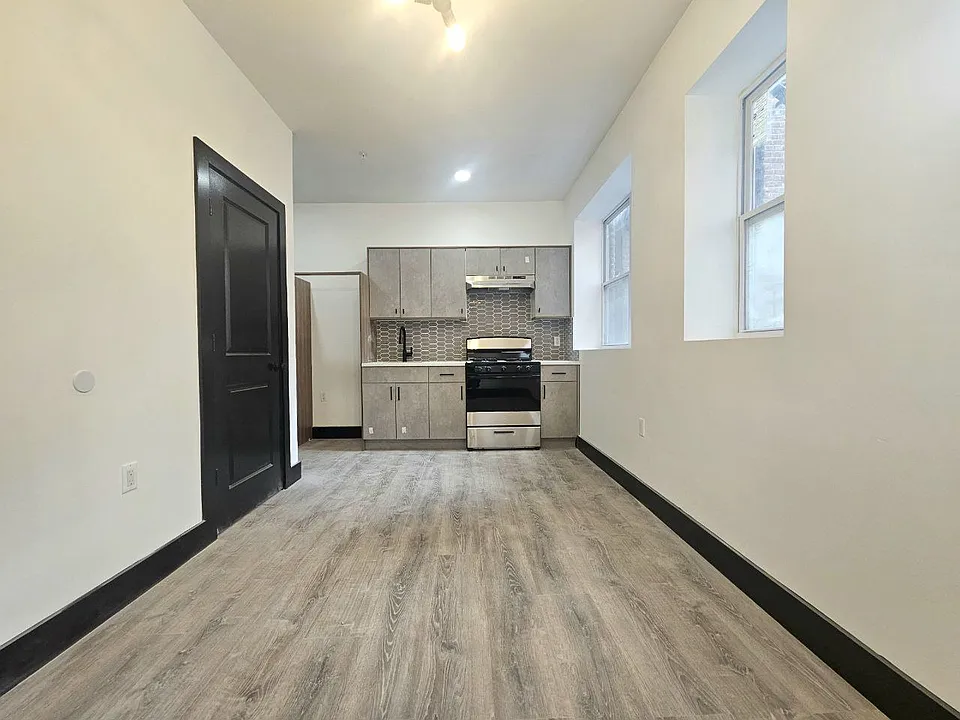 11 Thomas St #546