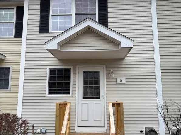 26 River Village Dr, Milford, ME 04461