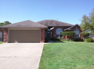 200 Pronghorn Loop, College Station, TX 77845