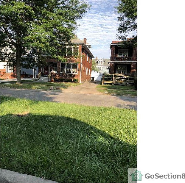 1st image of 4260 E 122nd St