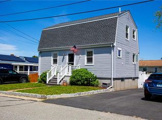 115 Islington Ave, Portsmouth, RI 02871