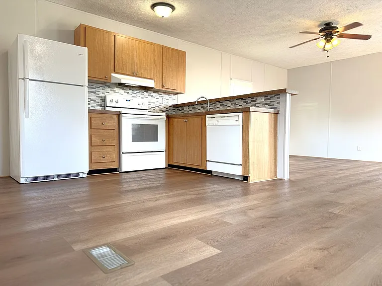 3337 Clear Springs Way — Photo 7